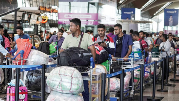 মালয়েশিয়া থেকে নিজ দেশে ফিরেছেন ৬১ হাজার অবৈধ অভিবাসী