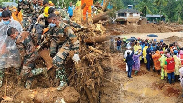 কেরালায় ভূমিধসে নিহত বেড়ে ৩০৮, এখনো নিখোঁজ তিন শতাধিক