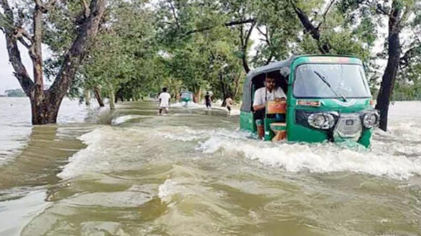 বন্যার্তদের পাশে দাঁড়াতে বৈষম্যবিরোধী ছাত্র আন্দোলনের গণত্রাণ কর্মসূচি