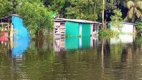 লক্ষ্মীপুরে প্রায় সাড়ে সাত লাখ মানুষ পানিবন্দি