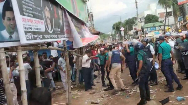 গাজীপুরে বিএনপির দুপক্ষের সংঘর্ষ, ফাঁকা গুলি