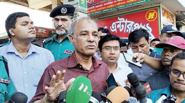 সরকার উদ্যোগ নিয়েছে বলেই ঈদযাত্রা স্বস্তির: স্বরাষ্ট্র উপদেষ্টা