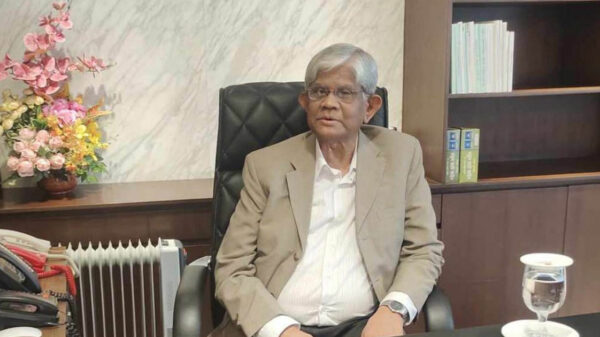 আমাদের করের আওতা বাড়াতে হবে : অর্থ উপদেষ্টা