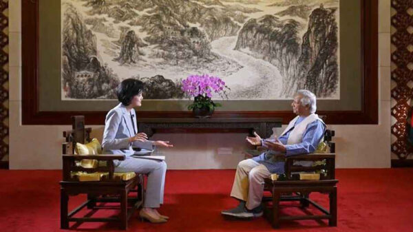 চীনের সঙ্গে সম্পর্ক নতুন উচ্চতায় নিয়ে যেতে চান প্রধান উপদেষ্টা