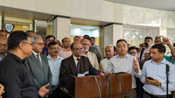 দুর্নীতির অভিযোগ উড়িয়ে দেওয়া যায়নি বলেই টিউলিপ পদত্যাগে বাধ্য হন