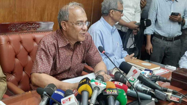 নববর্ষ সামনে রেখে নিরাপত্তা বাড়ানো হচ্ছে স্বরাষ্ট্র উপদেষ্টা
