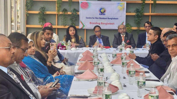 পাচারকৃত অর্থ ফেরাতে প্রবাসীদের সহযোগিতা চাইলেন গভর্নর