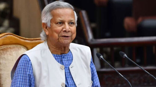 বন্যায় ক্ষতিগ্রস্তদের ঘর বিতরণ করলেন প্রধান উপদেষ্টা