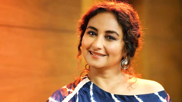 বাথরুমে পড়াশোনা করে ক্লাসে ফার্স্ট হন এই অভিনেত্রী!