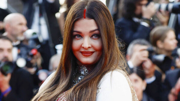 আমি মোটা হয়েছি তো আপনাদের সমস্যা কী