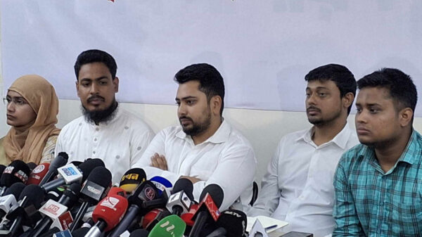 উপদেষ্টা আসিফ ও মাহফুজের সঙ্গে এনসিপির কোনো সম্পর্ক নেই: নাহিদ