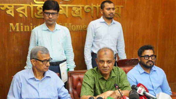 কোরবানির বর্জ্য ১২ ঘণ্টার মধ্যে অপসারণ হবে: স্বরাষ্ট্র উপদেষ্টা
