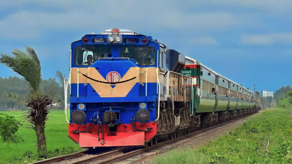 ট্রেনের ঈদযাত্রার টিকিট বিক্রি শুরু আজ