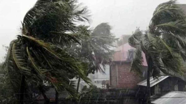 দুপুরের মধ্যে ৫ অঞ্চলে ঝড়ের আভাস