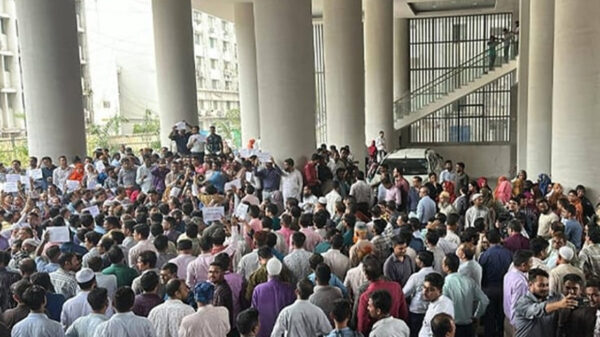 প্রতিদিন ১ ঘণ্টা কর্মবিরতি পালন করবেন সচিবালয়ের কর্মকর্তা-কর্মচারীরা