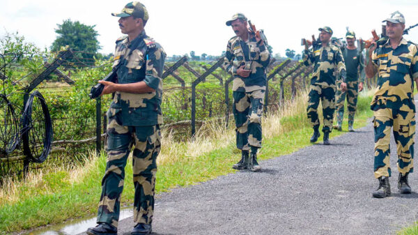 বাংলাদেশ সীমান্তের কাছে নিরাপত্তা জোরদার করেছে ভারত