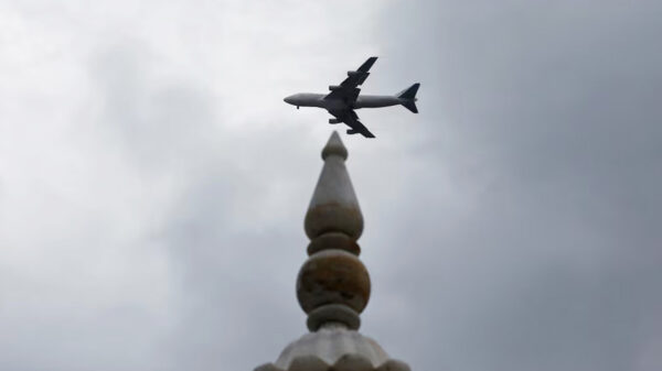 ভারতে ঢুকতে পারবে না পাকিস্তানের কোনো বিমান