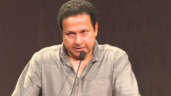 রাজনৈতিক সুযোগ নিয়েই অনেক শিল্পী বিপদে পড়েছেন