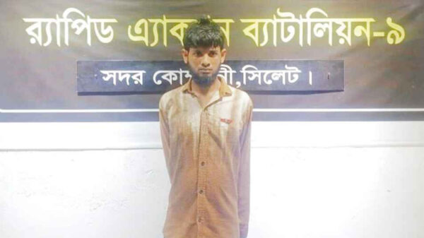 চলন্ত বাসে কলেজছাত্রীকে ধর্ষণ, হেলপার লিটন ধরা