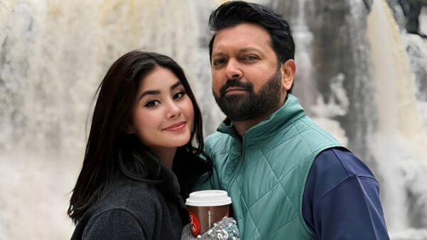 রোজাকে সারাজীবনের জন্য সঙ্গী হতে বললেন তাহসান