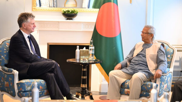 রোহিঙ্গা প্রত্যাবাসনে যুক্তরাজ্যের সহায়তা চাইলেন প্রধান উপদেষ্টা