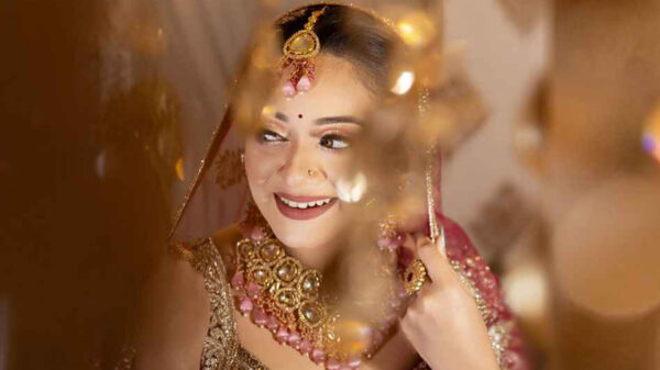 হঠাৎ কনে বেশে দীঘি, যা জানা গেল