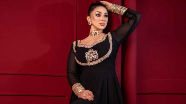 আত্মসমর্পণ করলেন অপু বিশ্বাস