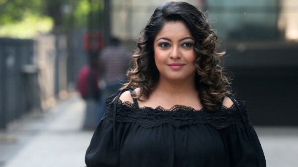 নিজ বাড়িতেই হেনস্তার শিকার, কান্নায় ভেঙে পড়লেন অভিনেত্রী