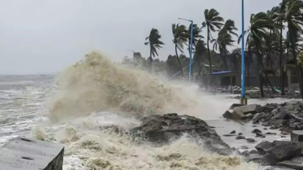 বঙ্গোপসাগরে নিম্নচাপ, সারাদেশের জন্য বড় দুঃসংবাদ