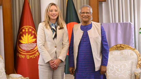 বাংলাদেশে স্টারলিংক কার্যক্রমে দক্ষতার প্রশংসা করেছেন লরেন ড্রেয়ার