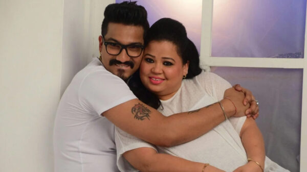 ‘সাইয়ারা’ দেখে ভারতীকে জড়িয়ে ধরলেন হর্ষ