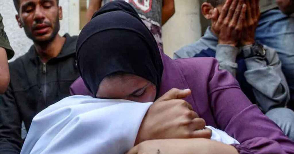 ইসরায়েলি হামলায় গাজায় নিহত অন্তত ১০০