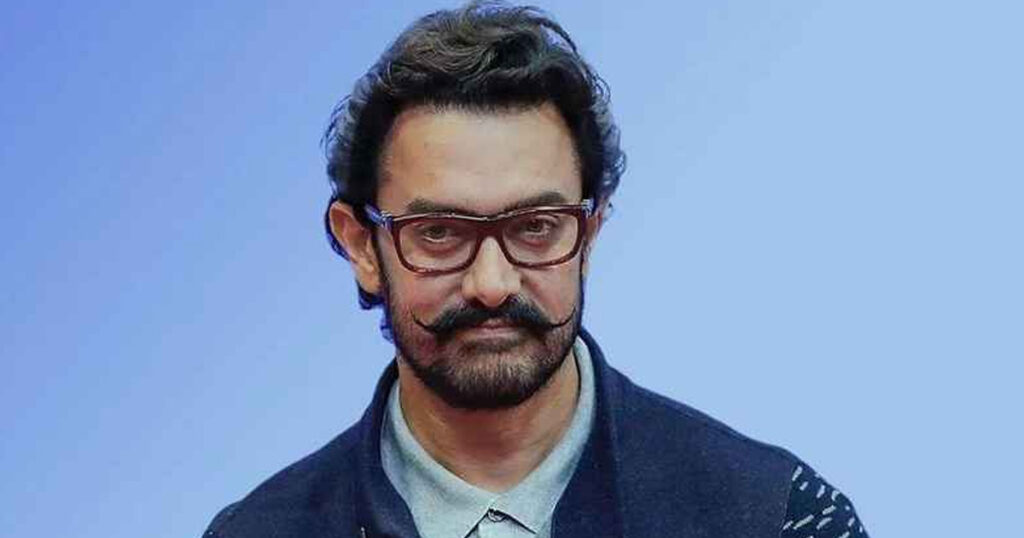 ছেলেকে ‘নেপো কিড’ বলে ধমক, বিতর্কে আমির খান