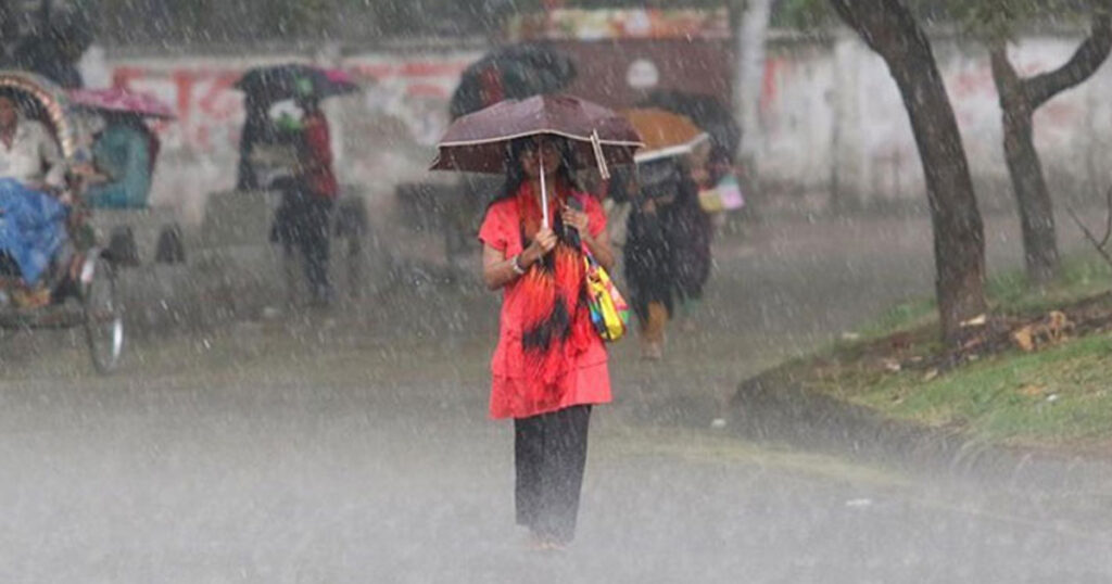 ঢাকাসহ ৪ বিভাগে অতি ভারী বৃষ্টির সতর্কতা, ভূমিধসের শঙ্কা