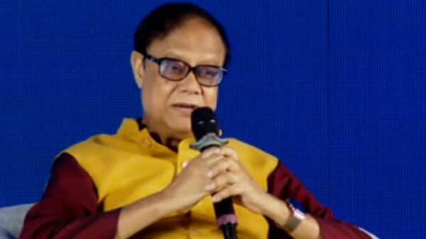 তিন থেকে চার মাসের মধ্যে নগদকে বেসরকারি খাতে ছেড়ে দেয়া হবে: গভর্নর