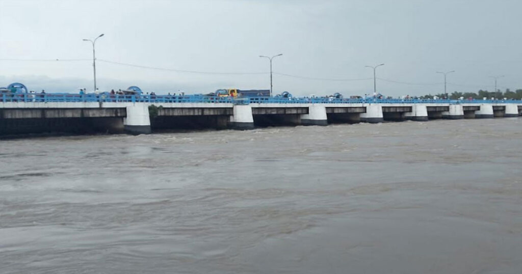 তিস্তার পানি বিপৎসীমার ওপরে, ১৫ হাজার মানুষ পানিবন্দি