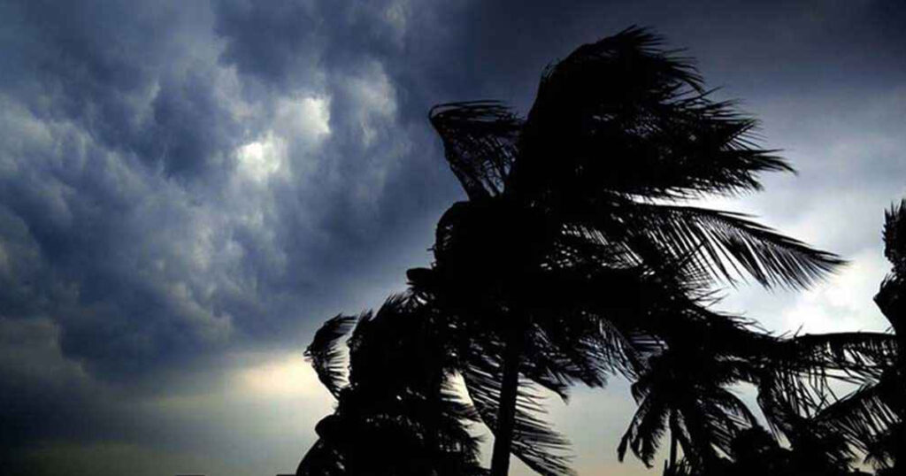 দুপুরের মধ্যে যেসব জেলায় ৬০ কিমি বেগে ঝড়ের শঙ্কা
