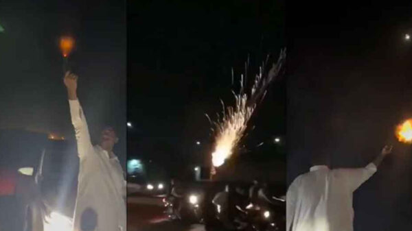 পাকিস্তানের স্বাধীনতা দিবস উদযাপনে ফাঁকা গুলি