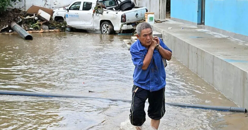 বেইজিংয়ে ভয়াবহ বন্যা, এক বৃদ্ধাশ্রমেই মারা গেলেন ৩১ জন বয়স্ক মানুষ