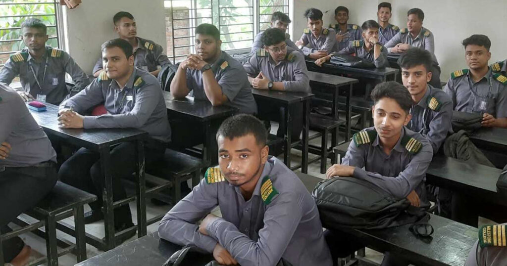 মাইলস্টোনে শুরু হয়েছে পাঠদান, চলছে নবম-দ্বাদশ শ্রেণির ক্লাস মাইলস্টোনে শুরু হয়েছে পাঠদান, চলছে নবম-দ্বাদশ শ্রেণির ক্লাস