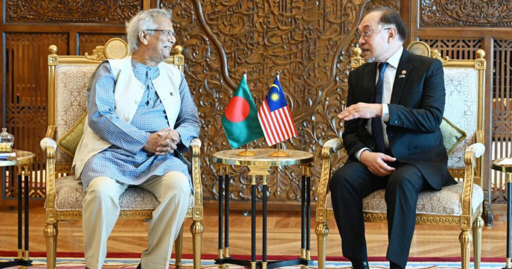 মালয়েশিয়ার প্রধানমন্ত্রীর সঙ্গে প্রধান উপদেষ্টার বৈঠক