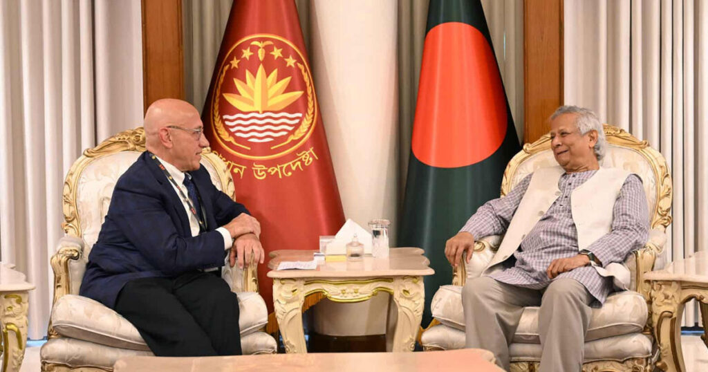 মিয়ানমার পরিস্থিতি নিয়ে জাতিসংঘের দূতের সঙ্গে প্রধান উপদেষ্টার বৈঠক