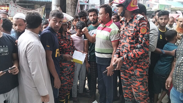 মুন্সীগঞ্জে সেপটিক ট্যাংক পরিষ্কার করতে গিয়ে ৩ শ্রমিকের মৃত্যু