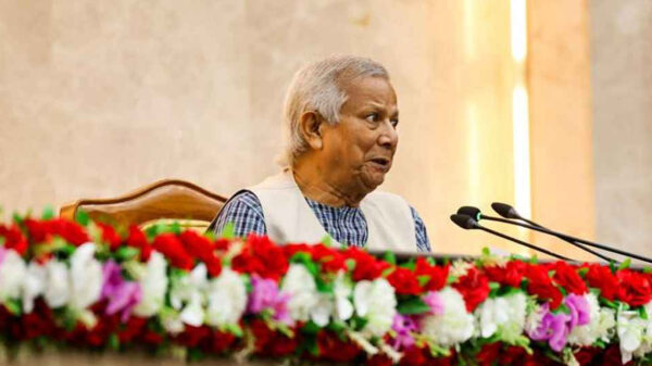 যত চ্যালেঞ্জিং হোক, সুস্থ সবল প্রজন্ম গড়ে তুলতেই হবে: প্রধান উপদেষ্টা