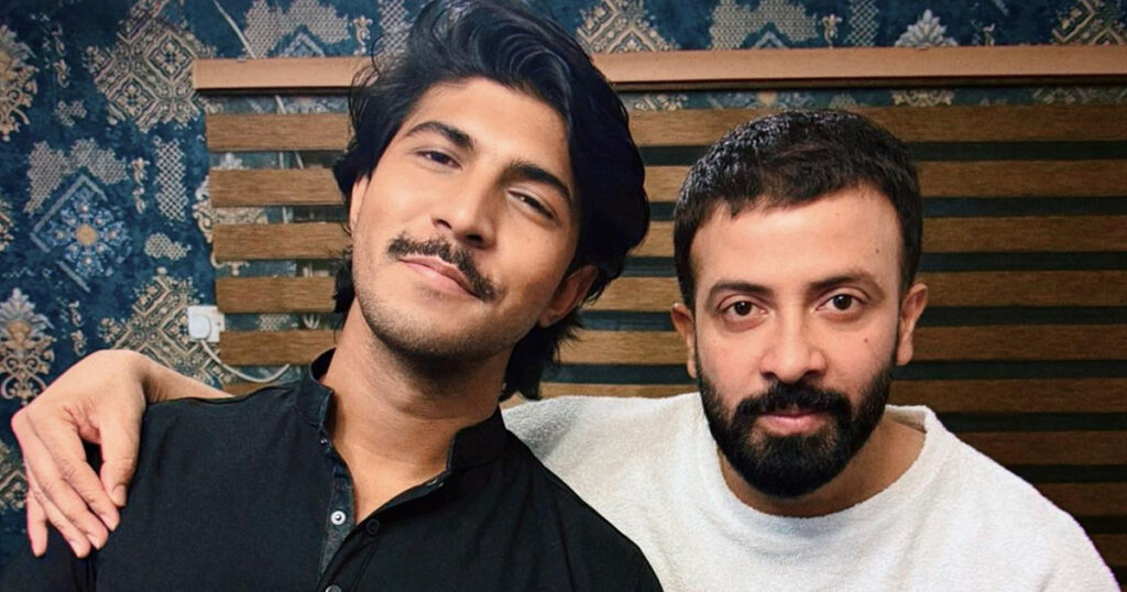 শাকিব খানের পাশে দাঁড়িয়ে গর্বিত তৌসিফ!