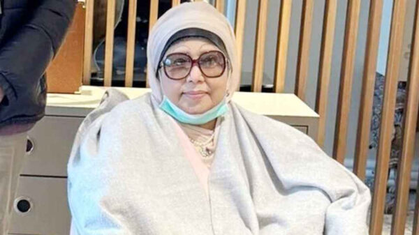 স্বাস্থ্য পরীক্ষা শেষে বাসায় ফিরেছেন খালেদা জিয়া