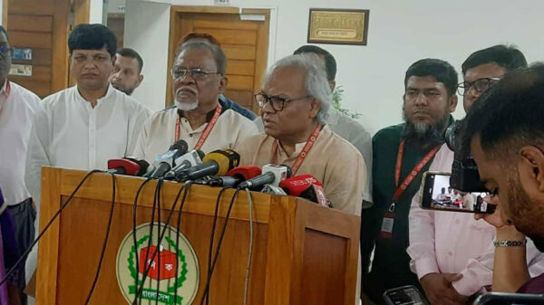 সুষ্ঠু ও নিরপেক্ষ নির্বাচন নিয়ে ইসি আত্মবিশ্বাসী: রুহুল কবির রিজভী