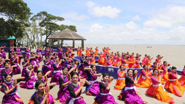 ‘ইত্যাদি’ এবার ভোলার চরফ্যাশনে, লাখো মানুষের সমাগম