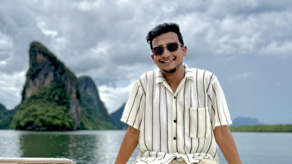 ‘ডিপ্রেশনে না গিয়ে ট্যুরে যান’
