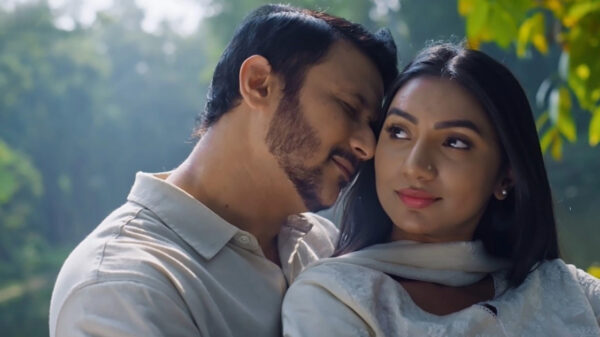 আসছে চরকির প্রথম ফ্ল্যাশ ফিকশন ‘খুব কাছেই কেউ’